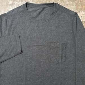 Vuori Shirt Mens Small Grey Tradewind Performance Long Sleeve Gym Running